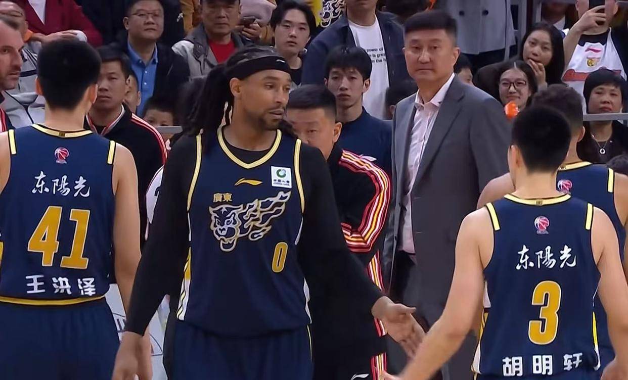太适合广东队！NBA后场大杀器苦寻下家，或被宏远重金抢下？