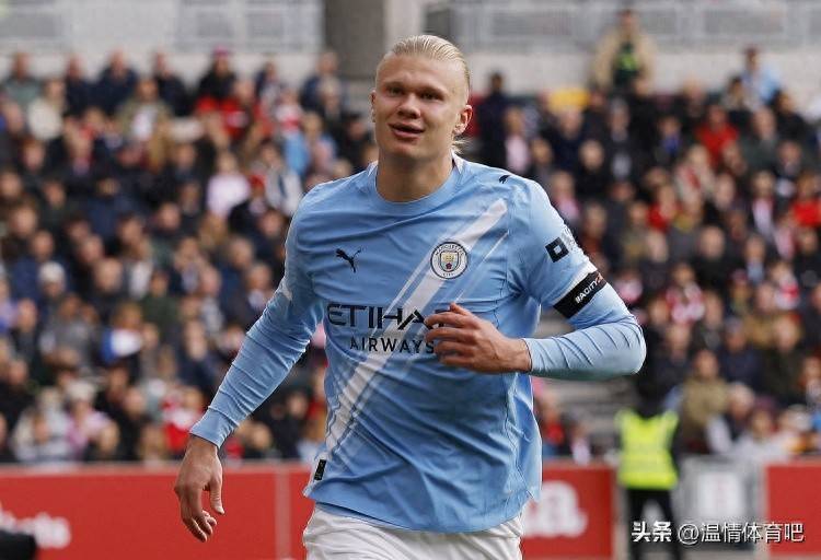 随着布莱顿5-0，十人曼城1-0曼联，英超积分榜更新：兰帕德陷危机