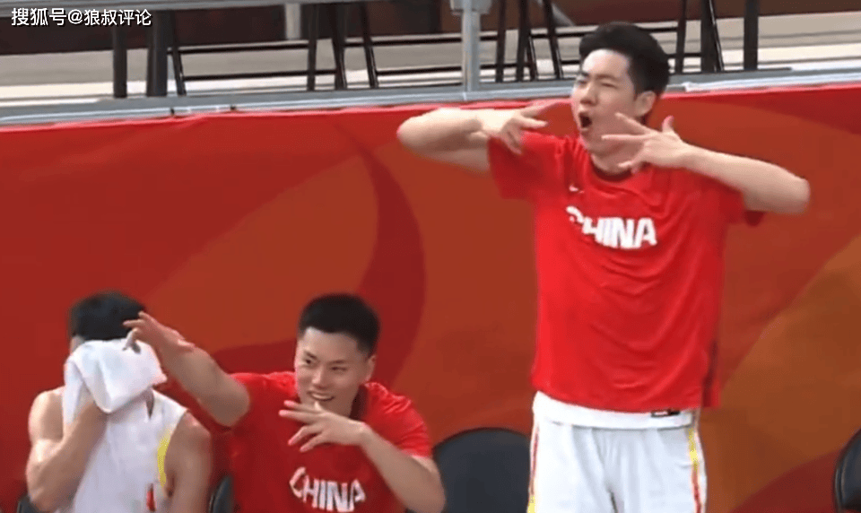 中国亚运男篮锋线遭打击！曝朱俊龙大腿拉伤预计将休息6-8周
