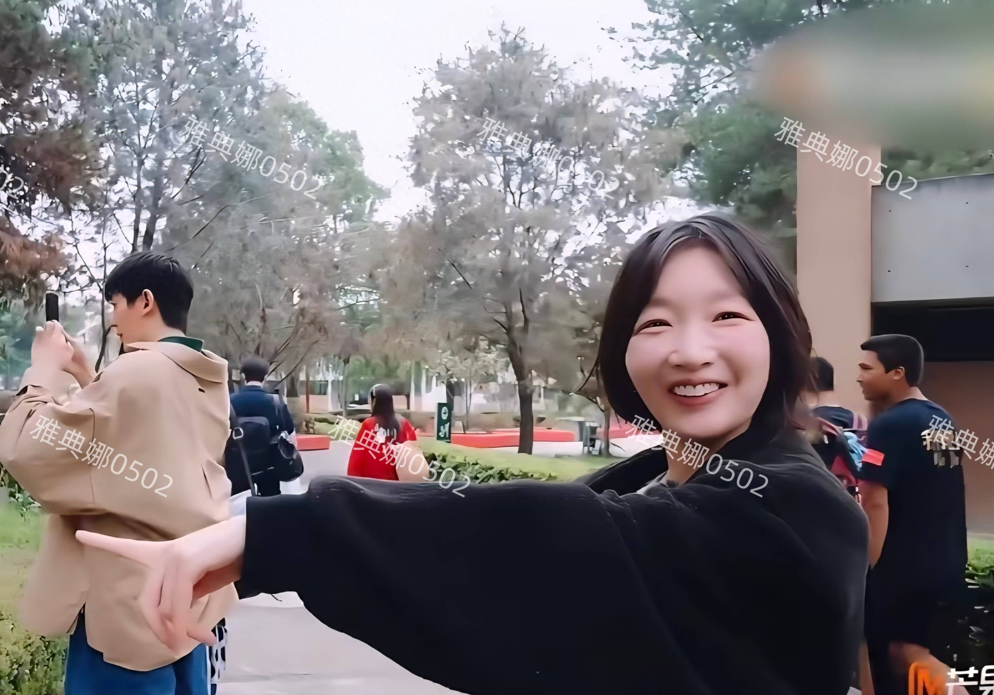 点击图片看原样大小图片