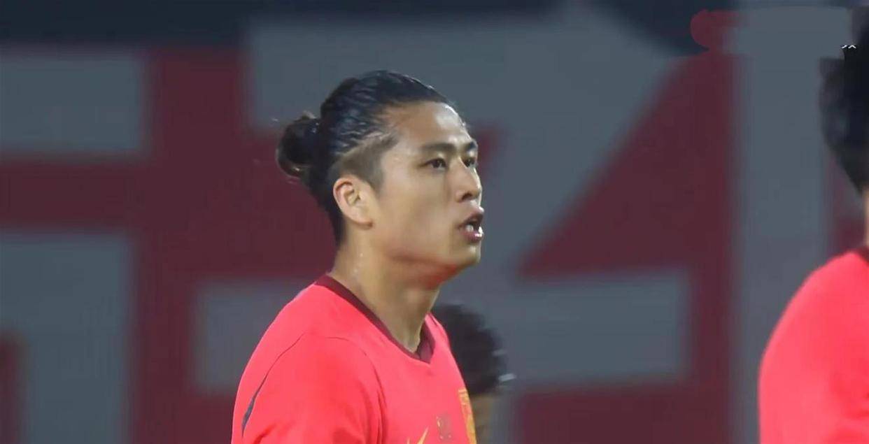 9.16日：毛伟杰状态更佳，U23国足首发11人预估王钰栋配张玉宁朱辰杰出球