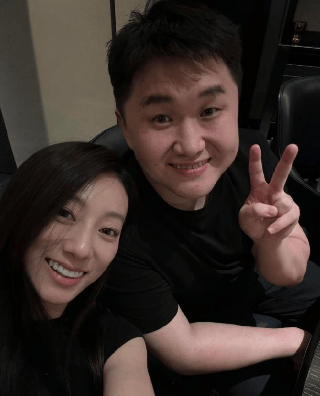 张百乔为妻庆生互动甜蜜 婚变传闻不攻自破