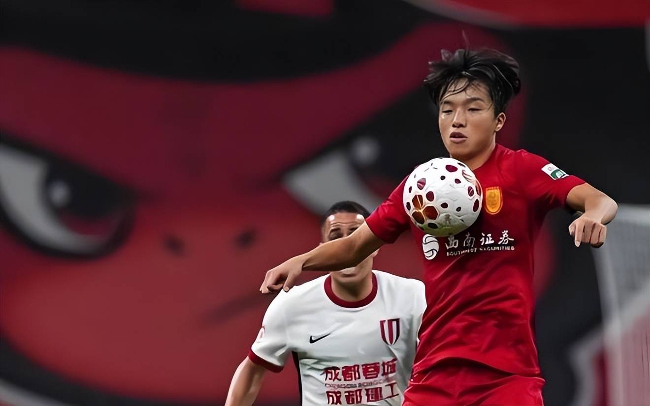 李镇全因伤缺席U23国足比赛，队友却依然给了他惊喜，让球迷动容