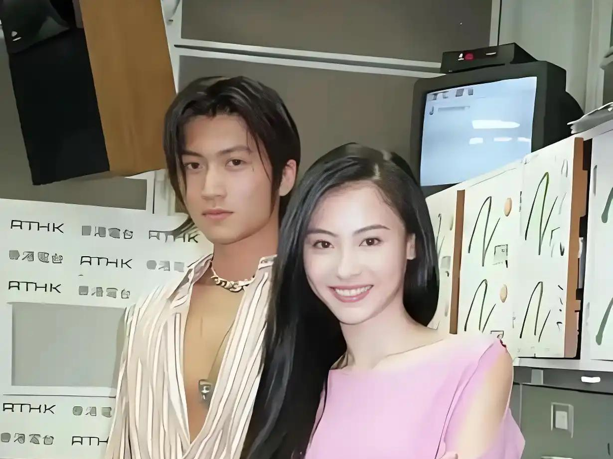 Gallery - Lý do Tạ Đình Phong yêu Vương Phi rất đơn giản: Không phải vì cô là nữ hoàng của làng nhạc hay nhan sắc xinh đẹp, mà vì một phẩm chất đặc biệt nhưng Trương Bá Chi không có - image 8