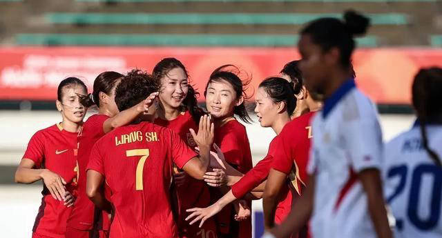 中国女足5-1大胜菲律宾，王妍雯演绎帽子戏法，亚运八强向金牌发起冲击