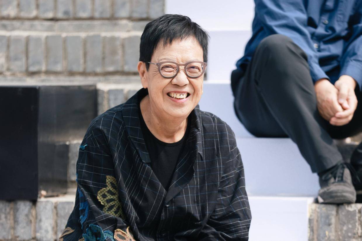 许鞍华忆《胡越的故事》幕后：周润发厨艺佳，钟楚红暖心洗衣服