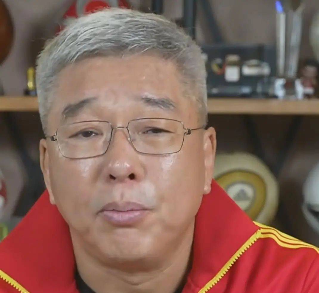 3-0完胜！国足终于踢出血性足球，刘建宏怒赞新战术：打韩国真的有戏