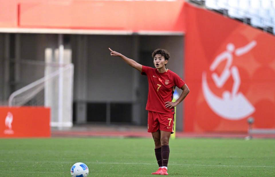 中国女足艰难晋级！媒体人热议：对阵朝鲜，奇迹似乎难以想象
