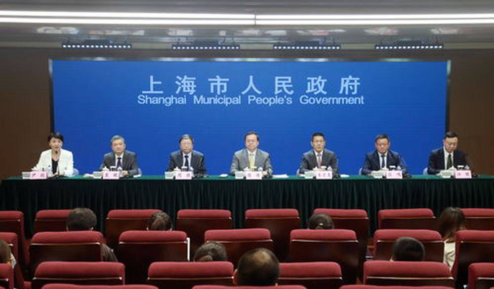 10.1日：奥斯卡自曝上海海港周薪40万英镑，超梅西，8年工资一分没动