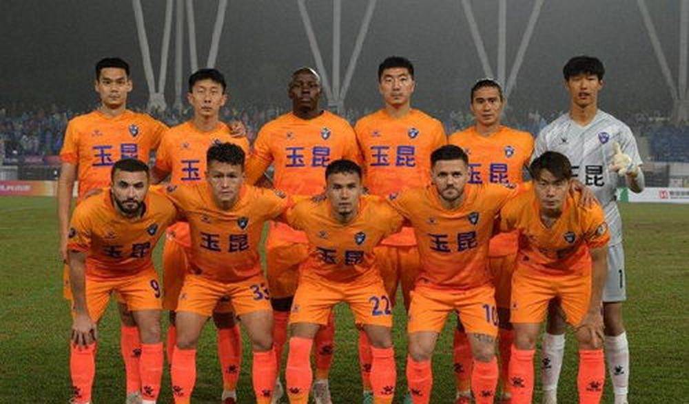 重庆铜梁龙 vs 青岛西海岸