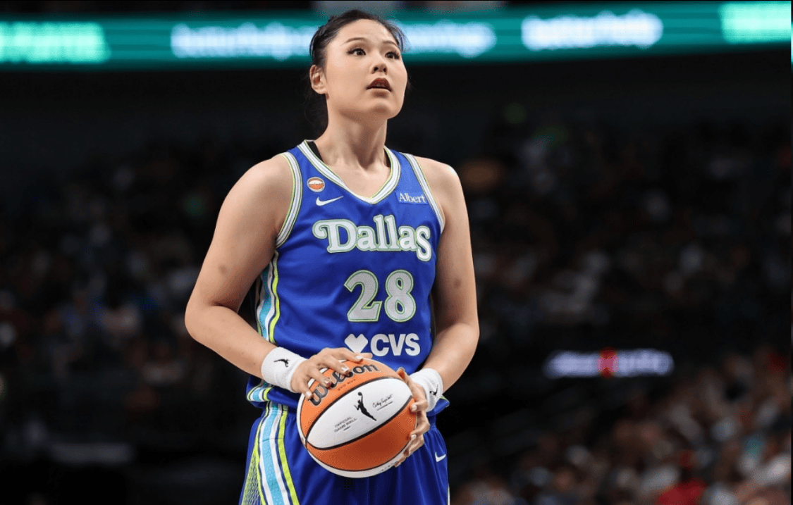 在飞翼队过得不好！场均3分3板+季后赛只打1场，李月汝恐告别WNBA
