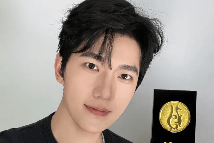 杨洋凭《凡人修仙传》荣获亚洲明星奖：感恩支持，未来可期