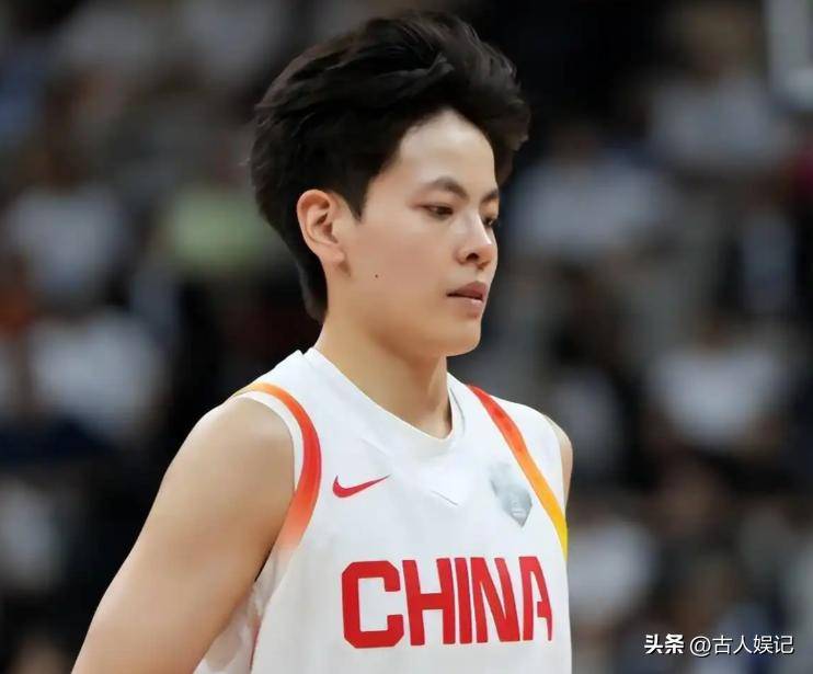 不打了？中国女篮4主力齐聚澳洲联赛，李月汝新赛季归宿曝光