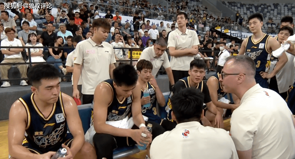 错怪杜锋？焦泊乔连续丢板暂停间歇遭广东新任主帅大骂