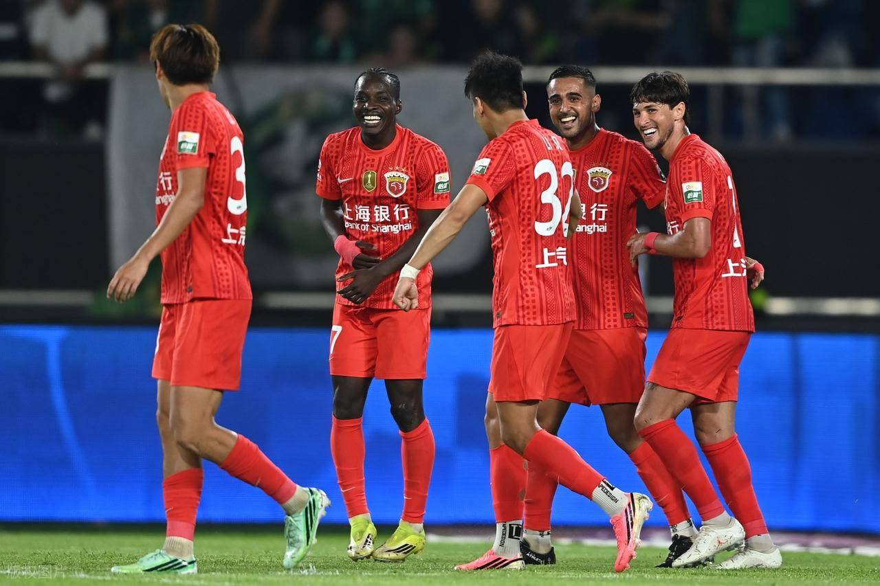 随着上海海港1-1，浦项铁人0-2，京都不死鸟1-0，亚冠精英赛最新积分榜出炉