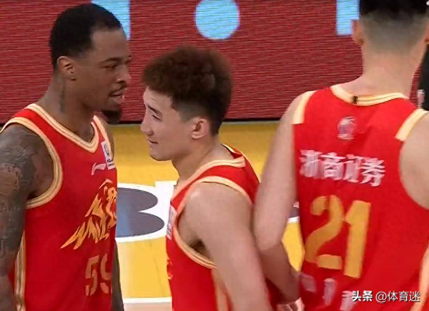 不是孙铭徽，不是胡金秋，44分的他才是广厦双加时逆转头号功臣！