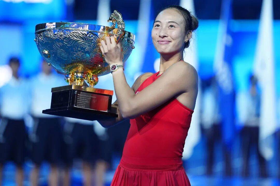 果断取舍!中网圆梦之后,郑钦文提前收官 2026 赛季