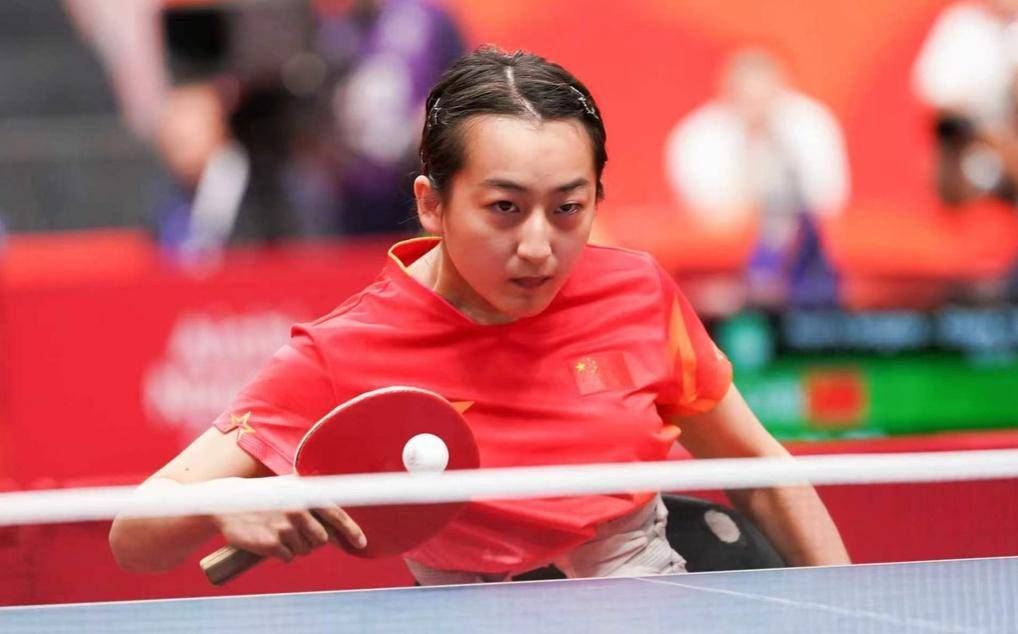 重庆17岁小将黄志睿，亚残运会摘银！她5岁时因脊髓损伤无法站立