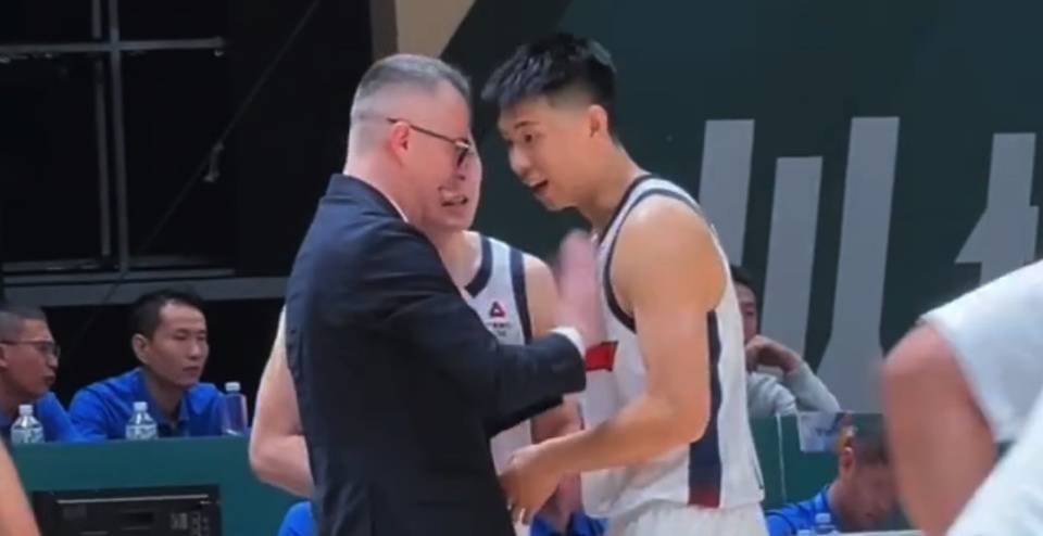 广东宏远18分赢球仍有隐忧，神锋末节救主，胡明轩主动谈伤情！