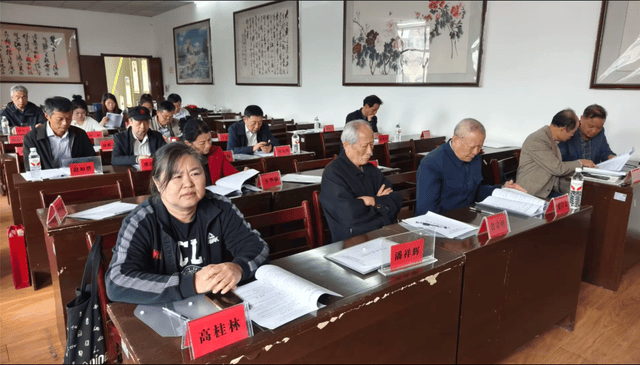 薪火赓续文脉 笔墨续写新篇——鄂州市华容区芦林风读写学会第二届换届大会圆满召开(图3)