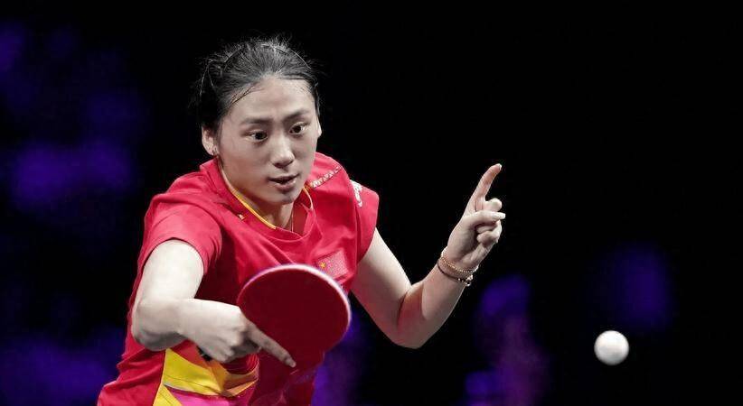 3-0横扫张本美和！中国女乒22岁王牌破茧成蝶：身兼四项斩1金2银1铜，夺亚锦赛单打首冠