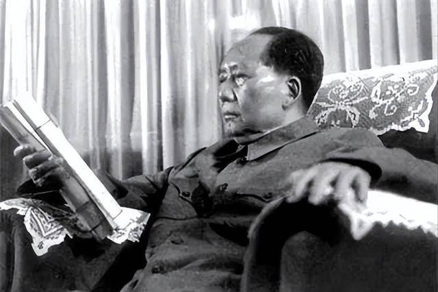 毛泽东隐藏30年的诗：有所思背后的历史真相(图3)