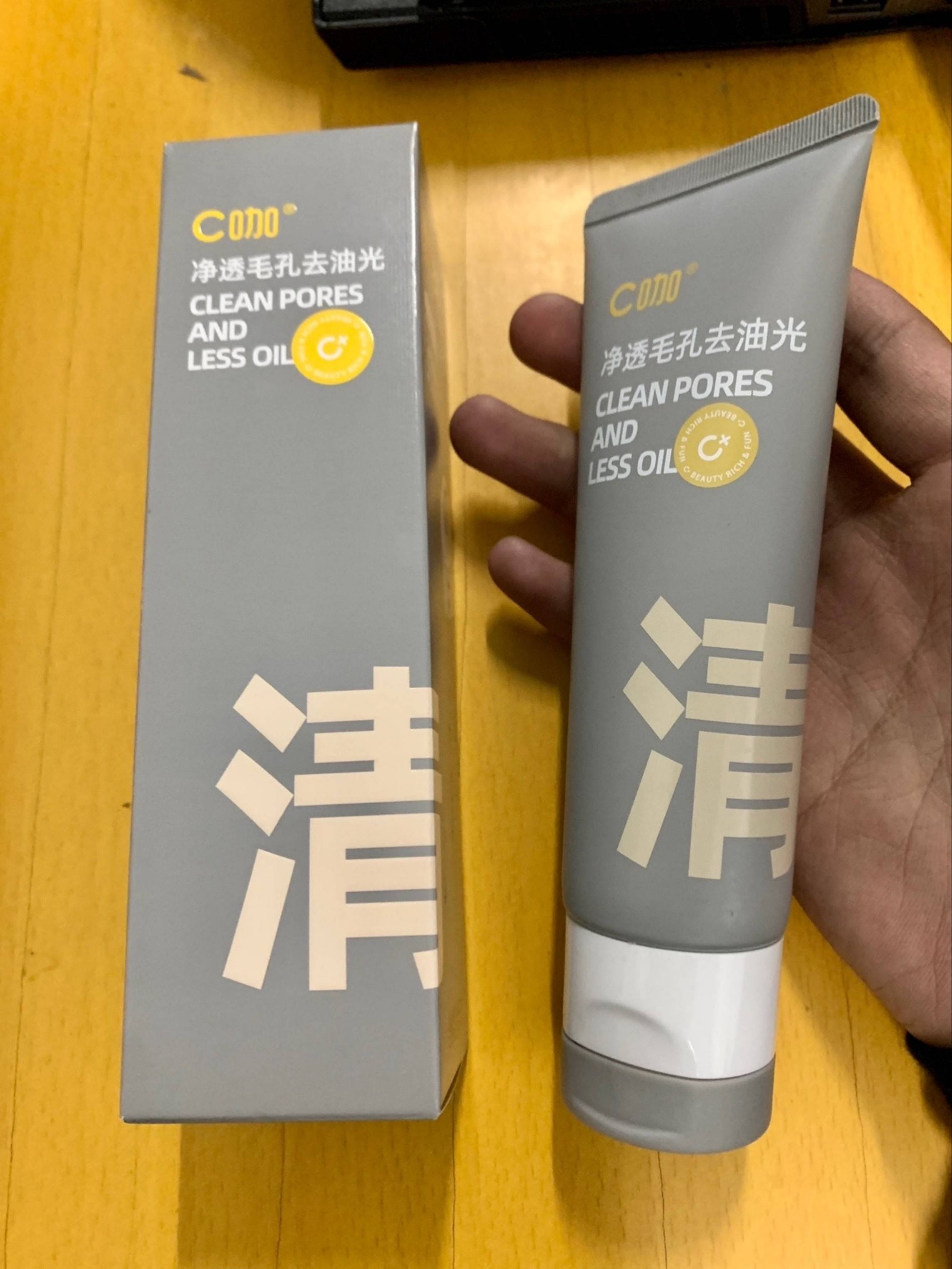 13岁女孩脸上长痘痘用什么洗面奶?祛痘靠它很省心