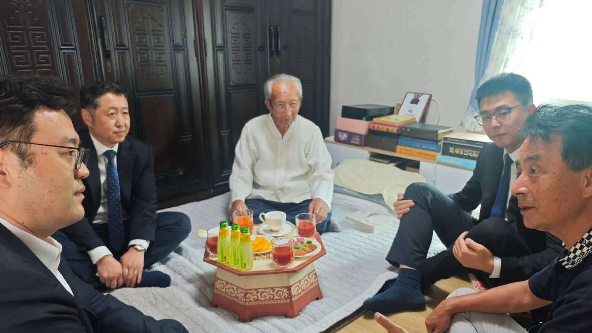 驻济州总领事陈建军拜会韩国独立运动家姜太善