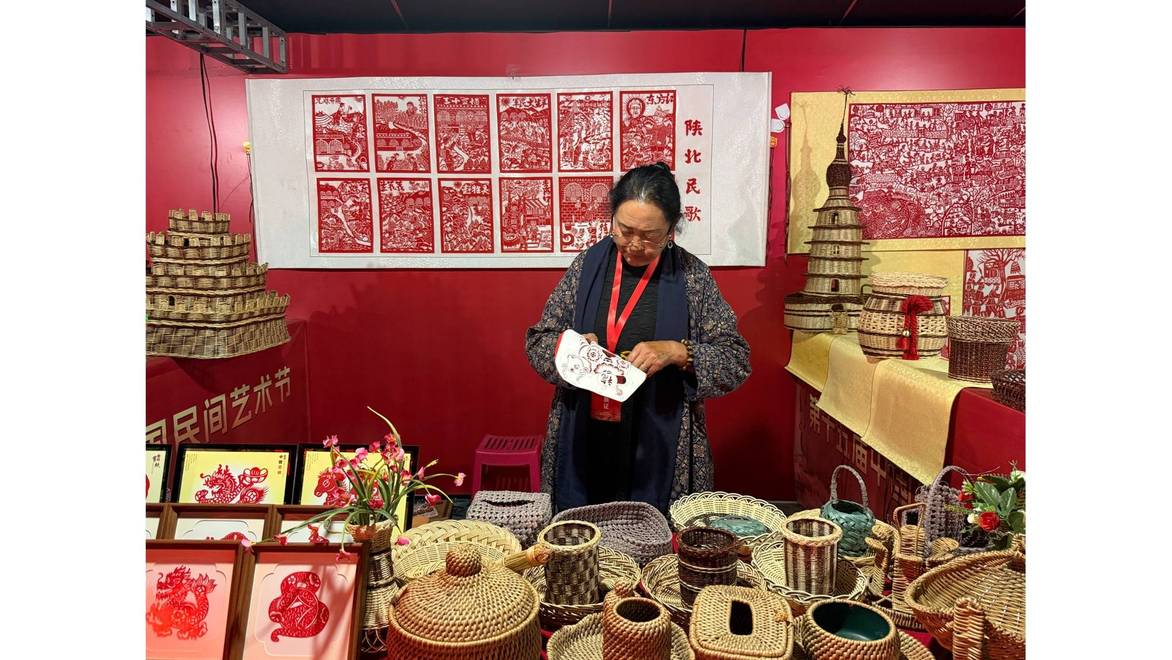 第十五届中国民间艺术节“山花市集”开市