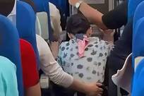 逼空姐下跪后续：东航发布通报，涉事男子曝光，其行为严重侵害员工人格尊严，已报案