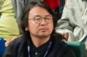 雷佳音近照曝光！网友称他撞脸刘震云