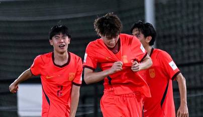 U17男足亚洲杯-国足2-0卡塔尔 破门后展示队徽(图)