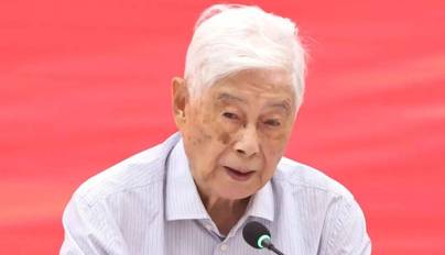 顾明远：把育“分”转变为育“人”