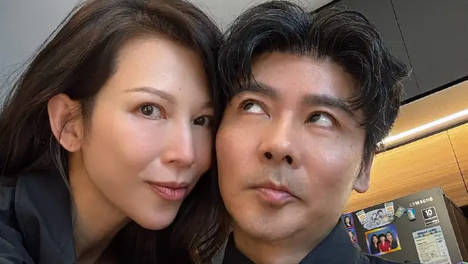 蔡少芬晒合照为老公张晋庆生 贴脸亲吻相伴24年恩爱如初