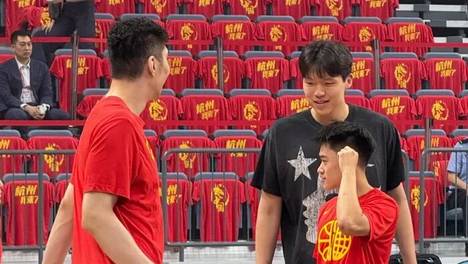 热身赛！中国男篮VS荷兰，传来3好消息和1坏消息，杨瀚森确定出战