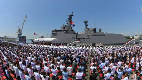 金正恩放出猛料：朝鲜要造万吨大驱！网友：朝鲜有这实力吗你就造万吨大驱？