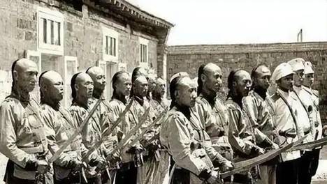 陕西回乱杀人如麻的三个首领 ：白彦虎 白彦龙 于小虎，个个血债累累