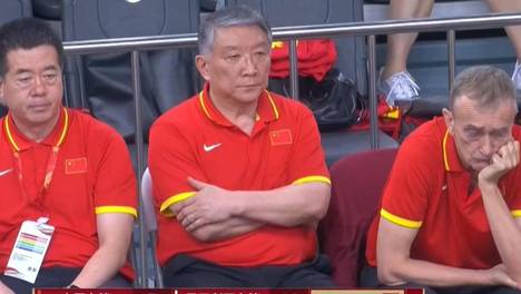 42%对22%！中国男篮一项技术比女篮强太多，宫鲁鸣尴尬了吧？