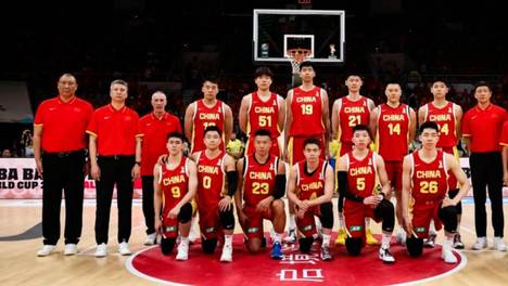 8月15日：定了！今晚CCTV5+全程直播，中国男篮迎战乌拉圭