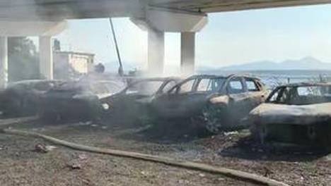 阿维塔新能源汽车起火自燃致多车焚毁 公司累计