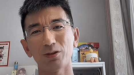 东方甄选前CEO孙东旭离职后首播，直播卖书两小时冲上书籍杂志榜第一