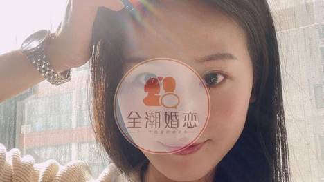 94年清纯女神，自然明媚，温柔甜美的小姐姐