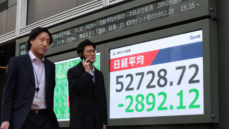 新闻分析｜支持率显著下滑，高市执政“亮红灯”