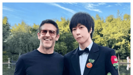 五月天阿信参加苹果发布会被介绍来自中国，有工作人员提示“不要提及这个议题”，国台办回应：两岸同属一个中国