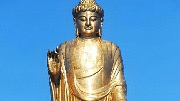 耗费12亿，修建完成的＂世界最高佛＂，如今却拜不起，水喝不起