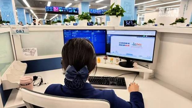 比景点更出片！一条热线的“听劝”修养，藏着北京最美的样子