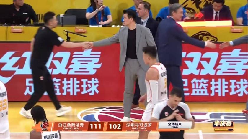不是布朗！不是胡金秋！郑永刚盛赞广厦1人太强，史密斯伤情出炉