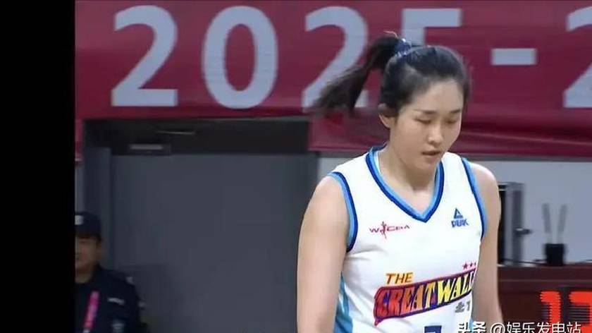 离谱！中国女篮25岁投手，10中0运动战0分，球迷：史上最差投手