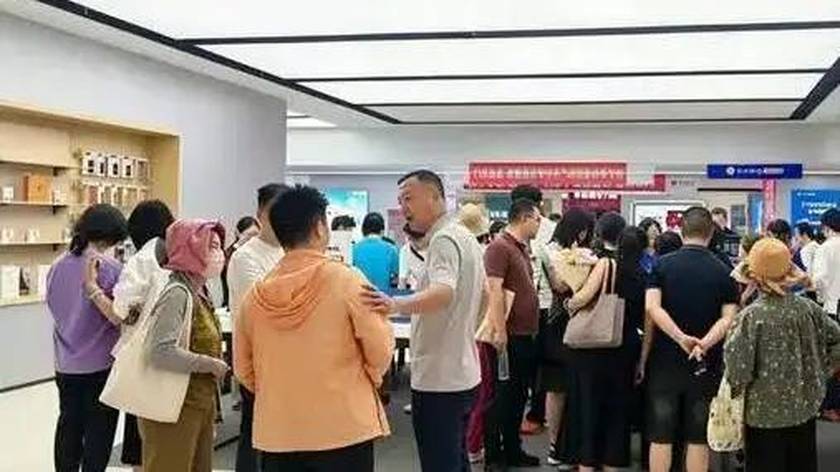 开学三件套预算直冲2万，想宣扬什么？
