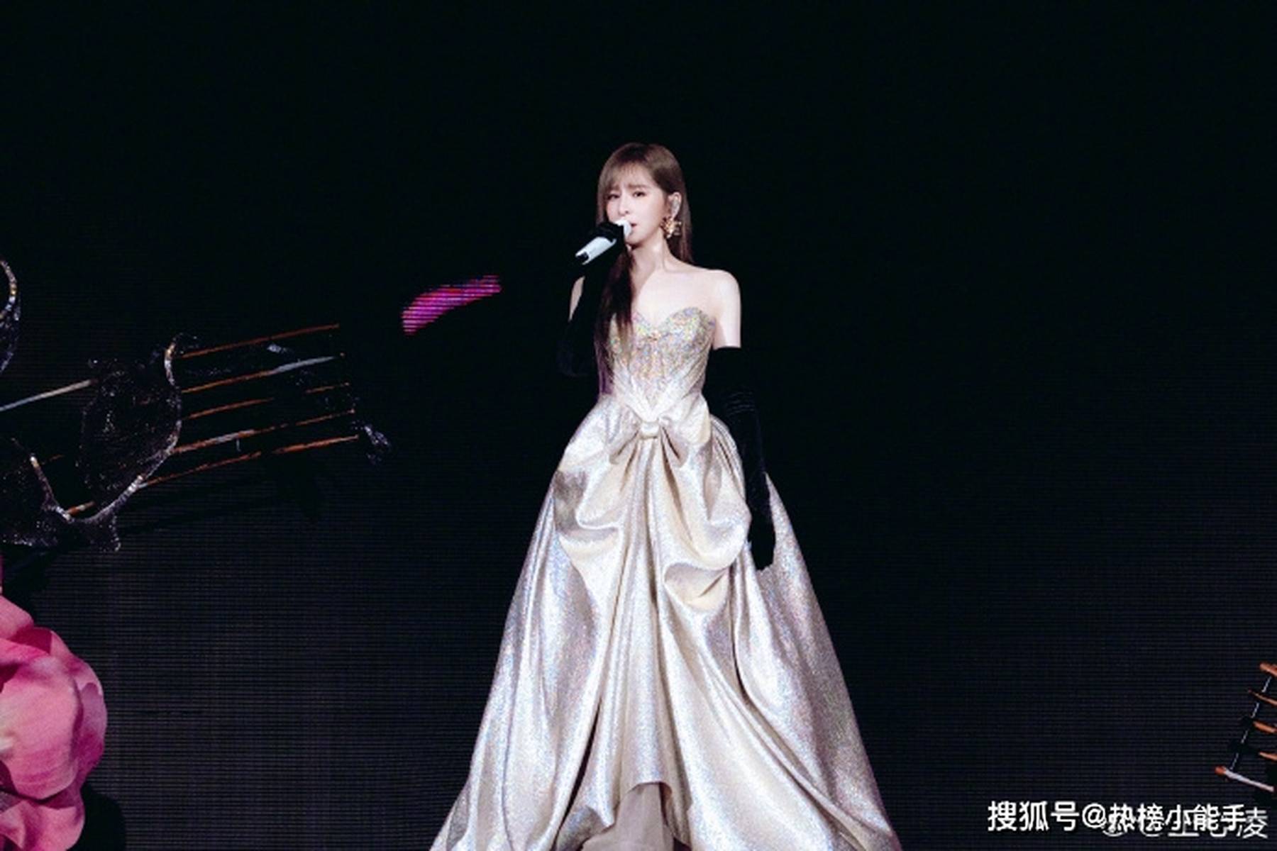 王心凌演唱会最新造型,你喜欢么?